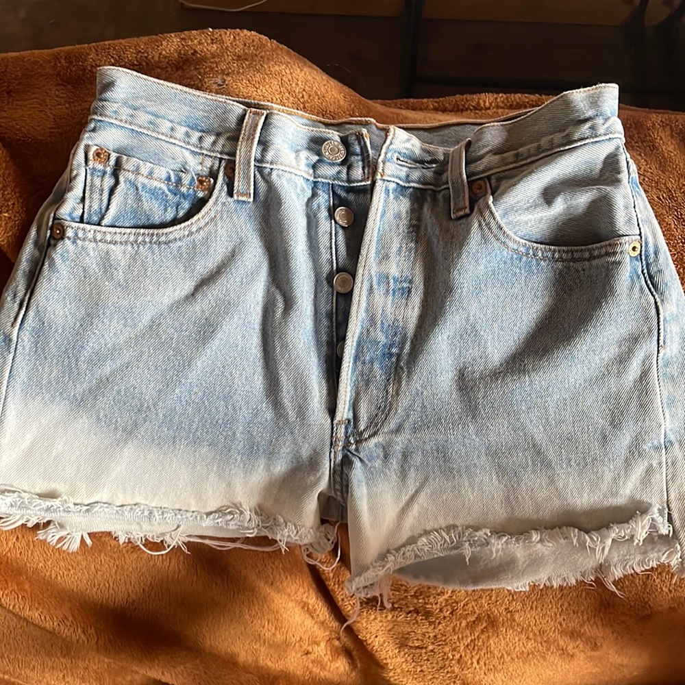 Vintage Levi’s shorts
